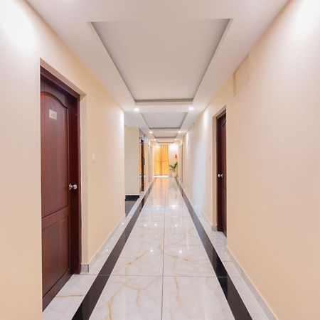 Treebo Airsuite Airport Hotel Kochi Exterior photo