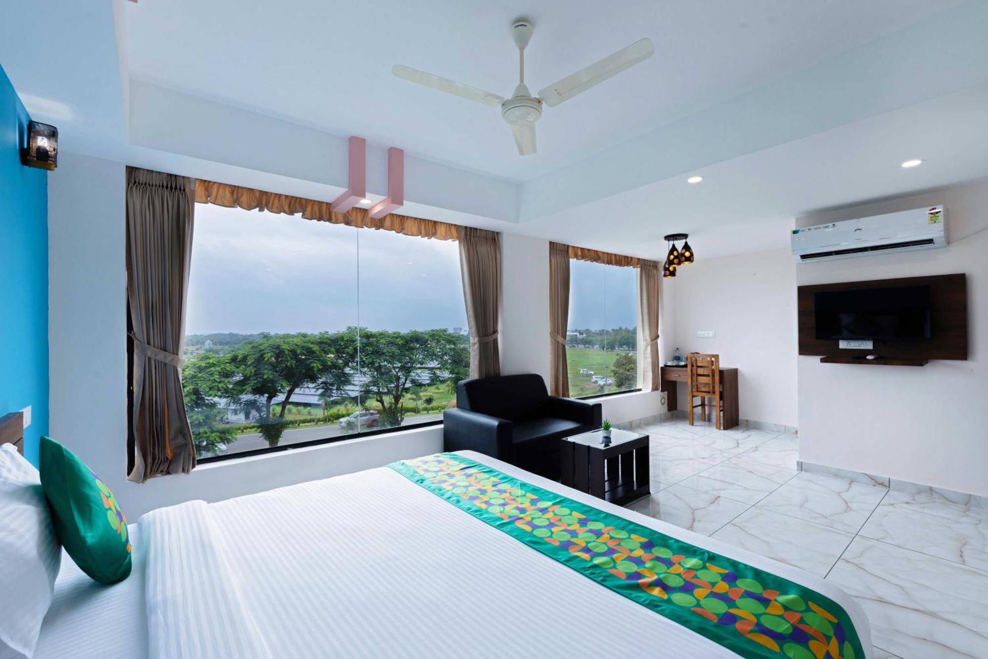 Treebo Airsuite Airport Hotel Kochi Exterior photo