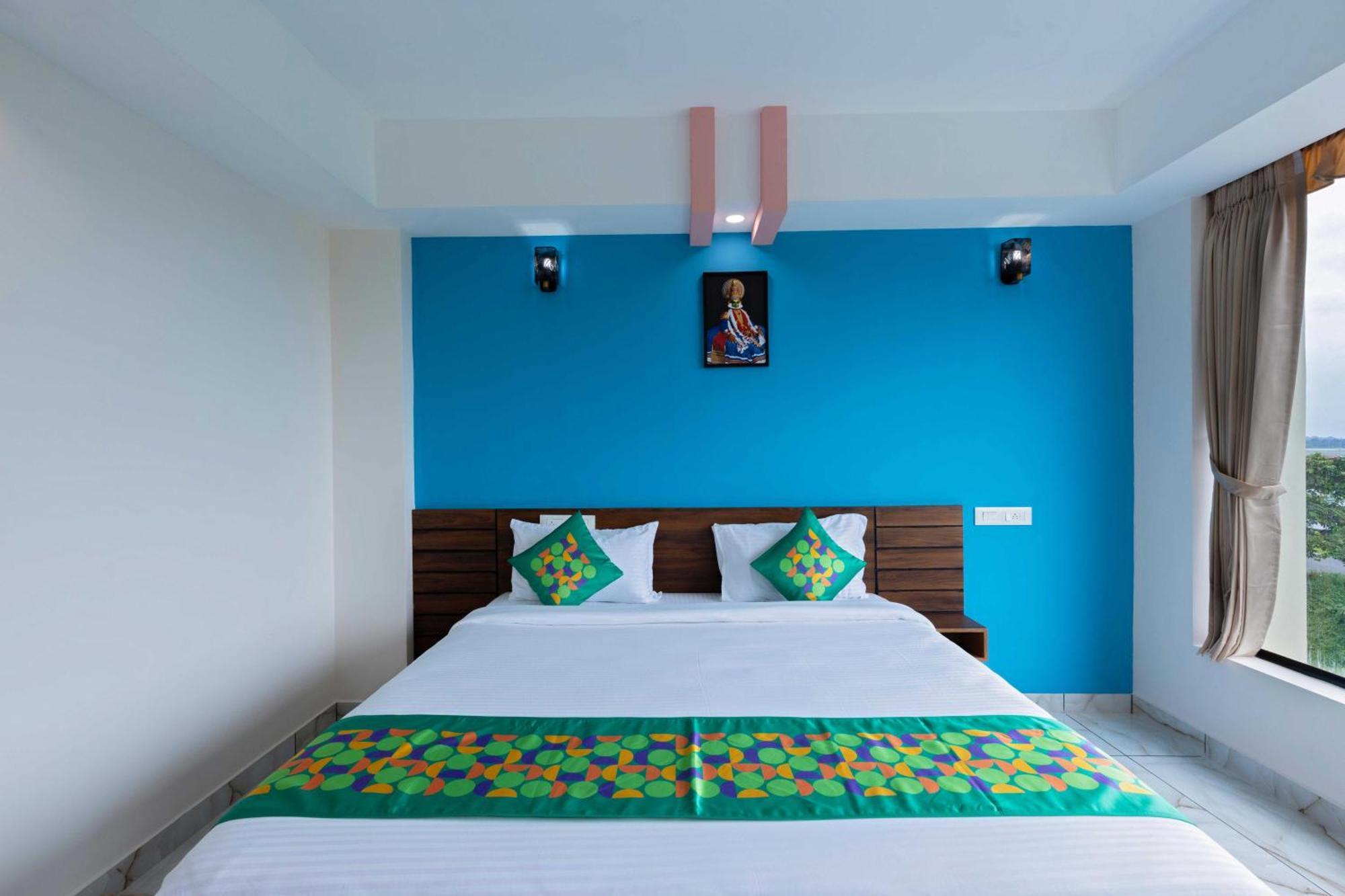 Treebo Airsuite Airport Hotel Kochi Exterior photo